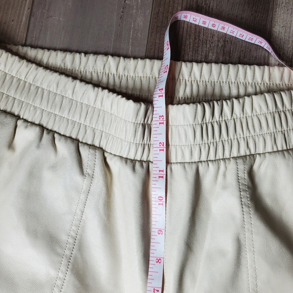 Calia by Carrie Underwood Faux Leather High Rise Jogger Cream Women's Large NWOT - Picture 7 of 16